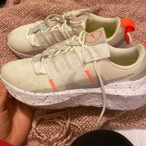 Nike crater impact shoes size 6